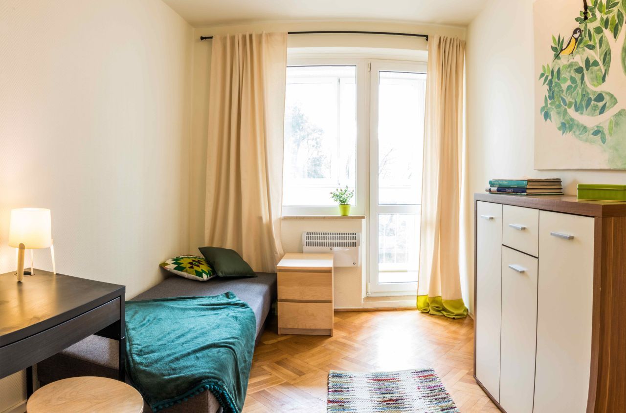 37411824_1_1280x1024_pokoj-z-balkonem-w-4-pokojowym-mieszkaniu-gdansk